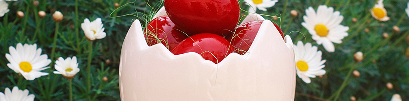 Red Easter Eggs and Tsougrisma